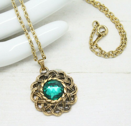 Vintage signed emerald - signed, green